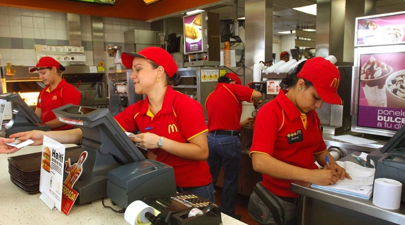 Programa Jovem Aprendiz do McDonald 's em 2023.