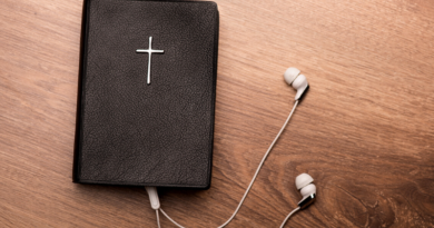 Descubra la aplicación de la Biblia en audio: lea las Escrituras todos los días